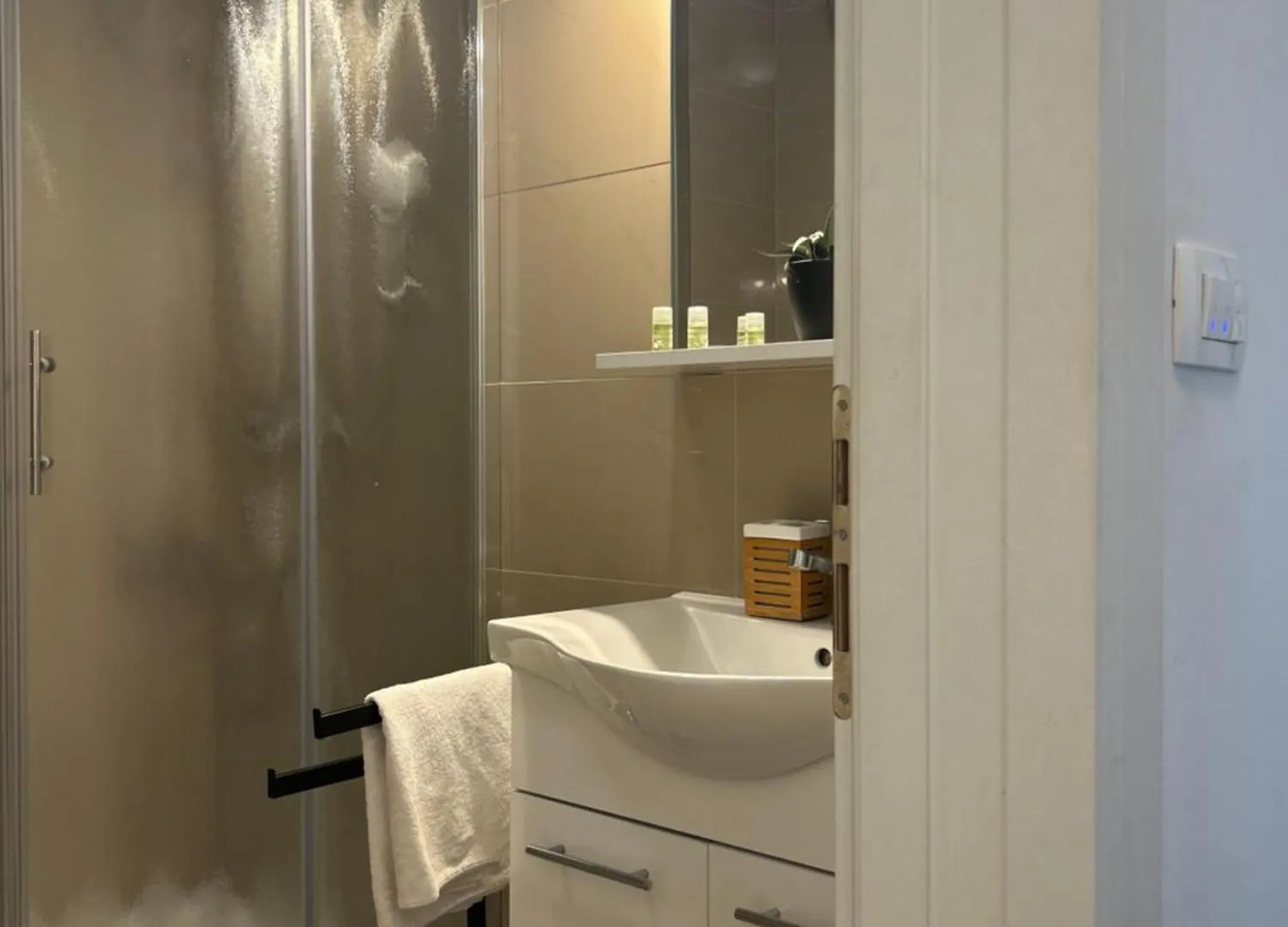 Marton & Martinis Superior Apartments - Spacious One-Room Apartments - Excellent Location Within Walking Distance Of Diocletian'S Palace And Bacvice Beach - The Best Restaurants Within Walking Distance - Buralux Properties Split