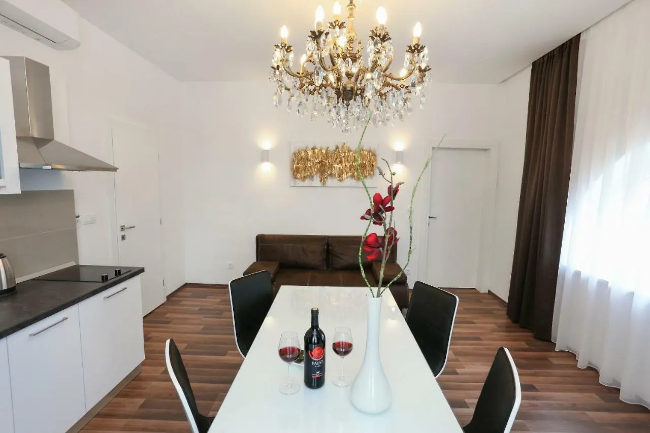 Marton & Martinis Superior Apartments - Spacious One-Room Apartments - Excellent Location Within Walking Distance Of Diocletian'S Palace And Bacvice Beach - The Best Restaurants Within Walking Distance - Buralux Properties Split