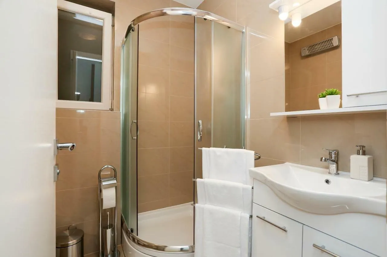 Marton & Martinis Superior Apartments - Spacious One-Room Apartments - Excellent Location Within Walking Distance Of Diocletian'S Palace And Bacvice Beach - The Best Restaurants Within Walking Distance - Buralux Properties Split 0*,  Croatia