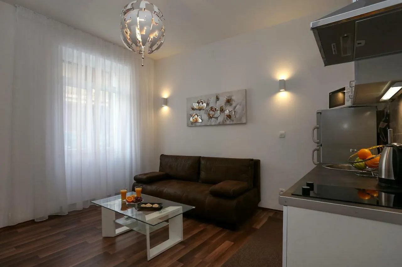 Marton & Martinis Superior Apartments - Spacious One-Room Apartments - Excellent Location Within Walking Distance Of Diocletian'S Palace And Bacvice Beach - The Best Restaurants Within Walking Distance - Buralux Properties Split 0*,  Croatia