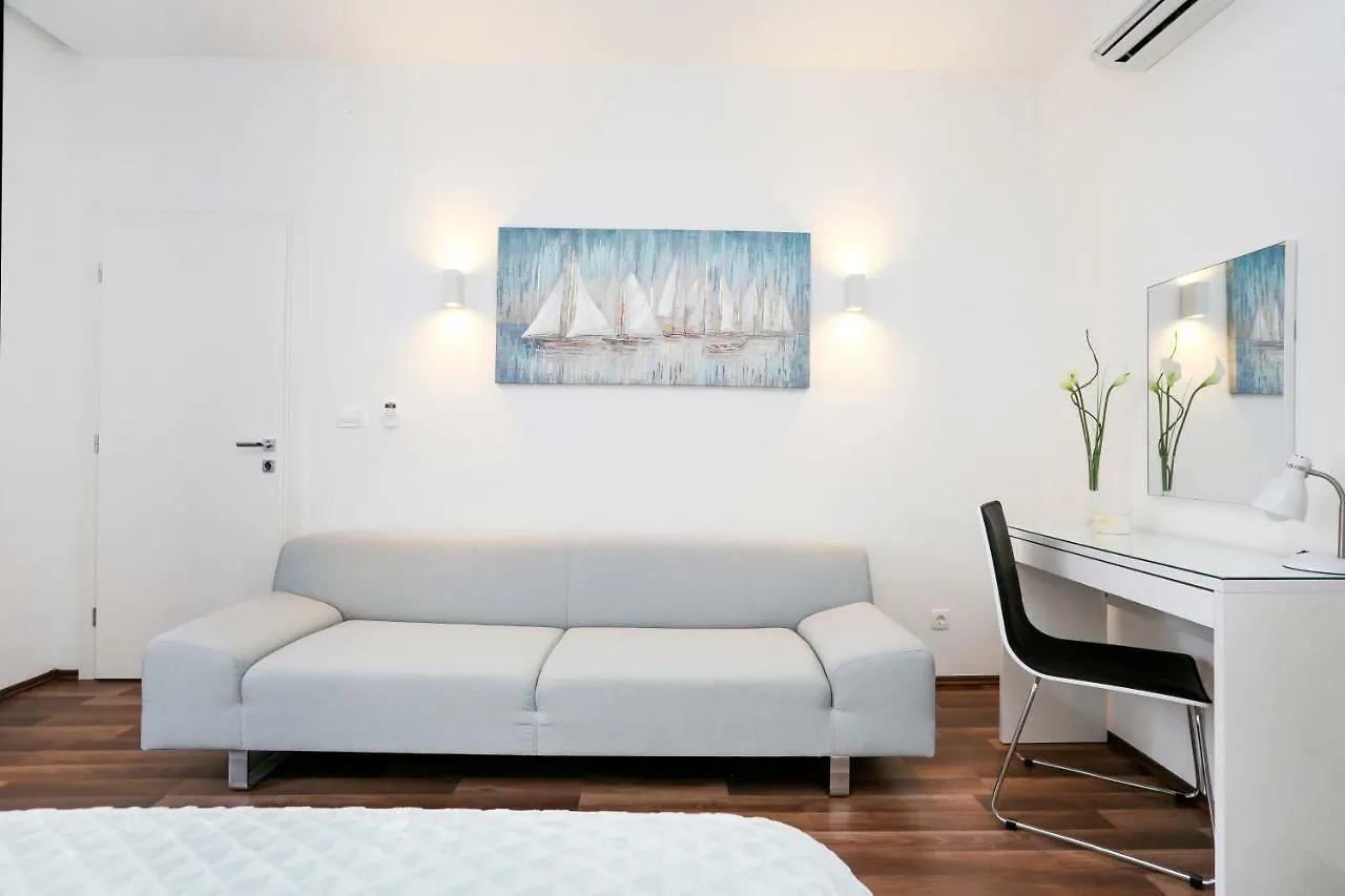 Marton & Martinis Superior Apartments - Spacious One-Room Apartments - Excellent Location Within Walking Distance Of Diocletian'S Palace And Bacvice Beach - The Best Restaurants Within Walking Distance - Buralux Properties Split Croatia