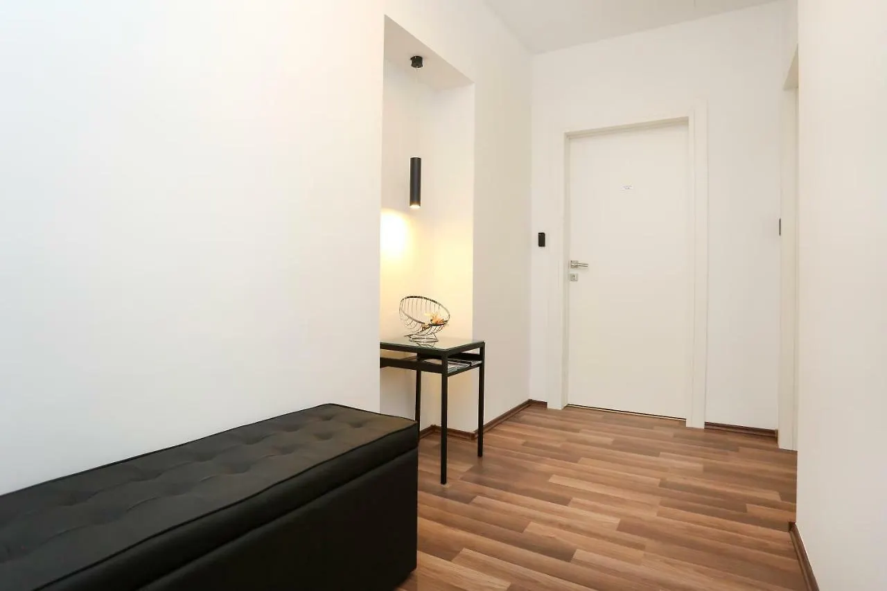 Marton & Martinis Superior Apartments - Spacious One-Room Apartments - Excellent Location Within Walking Distance Of Diocletian'S Palace And Bacvice Beach - The Best Restaurants Within Walking Distance - Buralux Properties Split