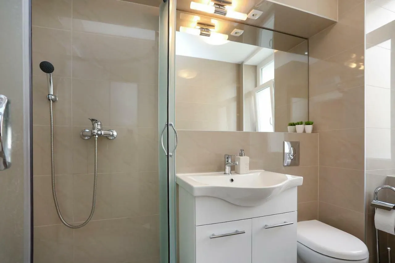 Marton & Martinis Superior Apartments - Spacious One-Room Apartments - Excellent Location Within Walking Distance Of Diocletian'S Palace And Bacvice Beach - The Best Restaurants Within Walking Distance - Buralux Properties 斯普利特
